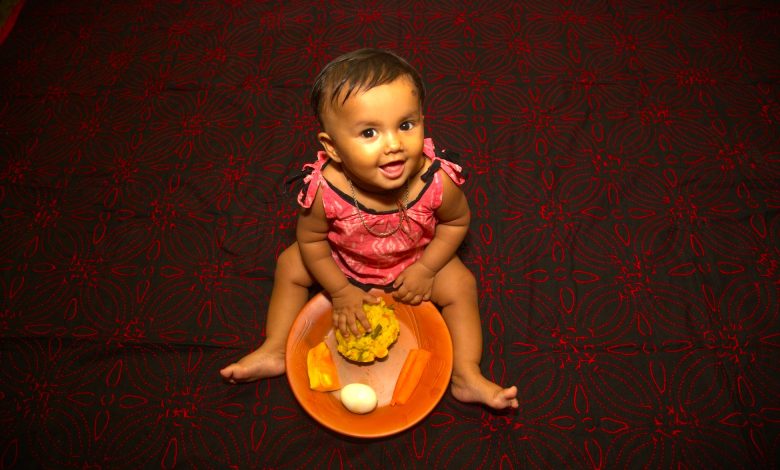 Eating a variety of nutritious foods is important for a child's healthy growth.