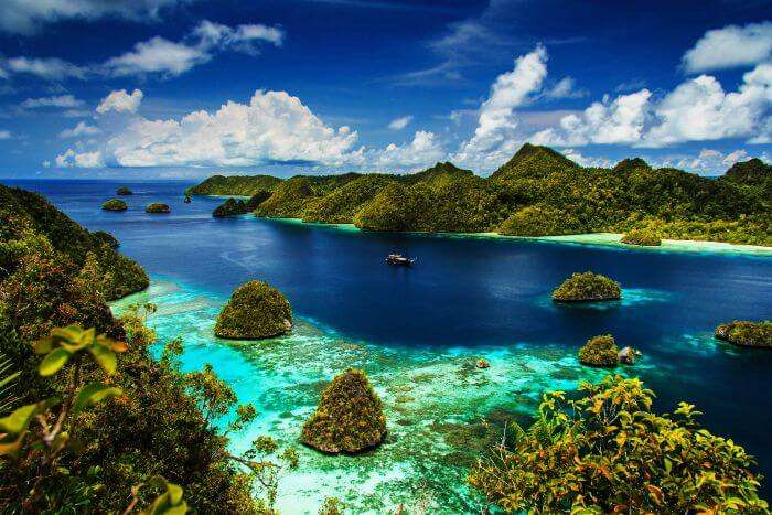 Natural Beauty And Sightseeing in Indonesia.