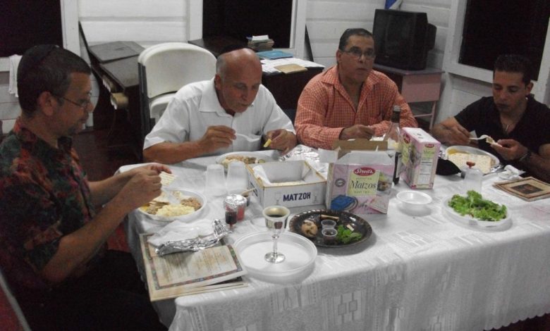 Communities of Suriname